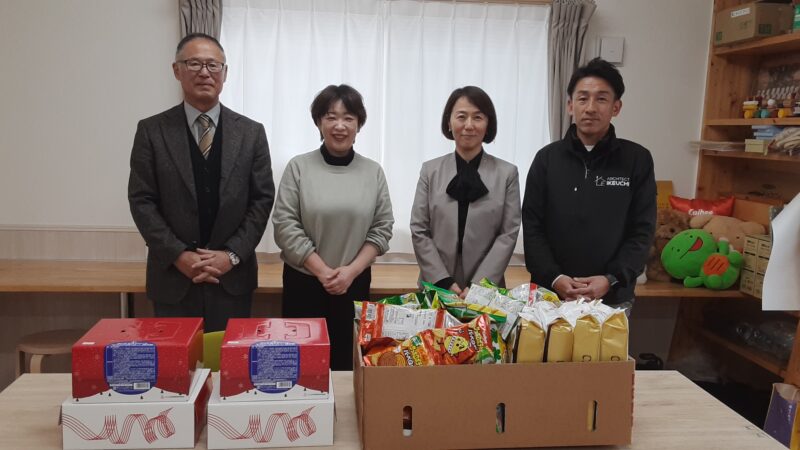 青谷こども学園へXmasプレゼント